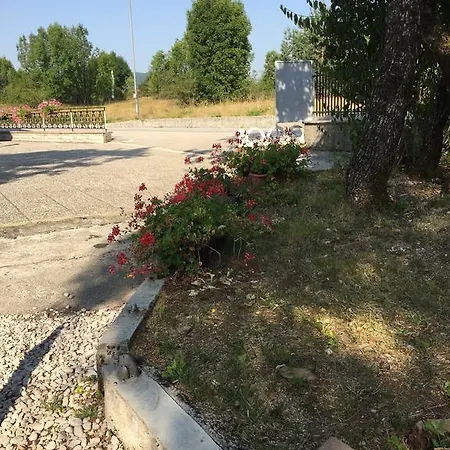 Rutar בית הארחה 3*